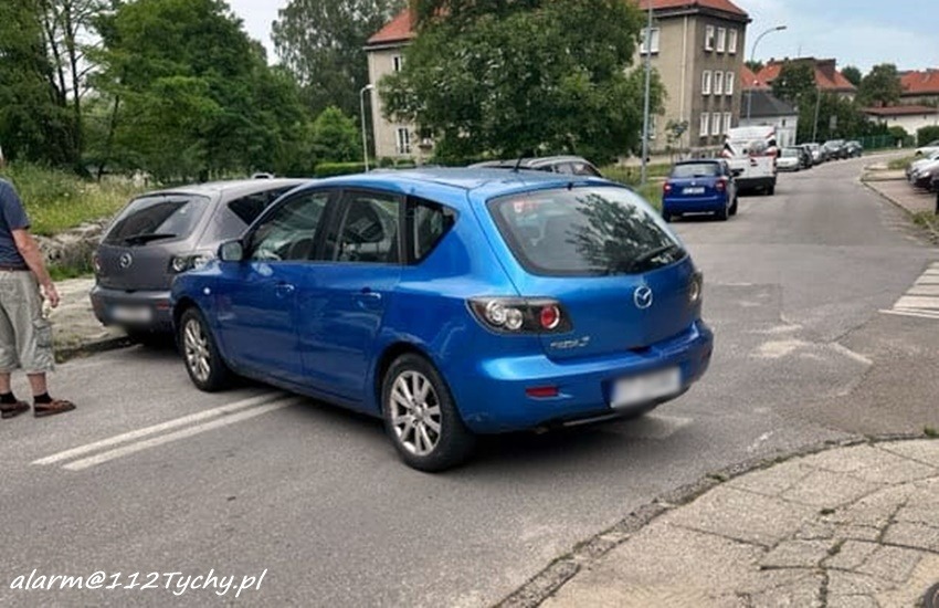 Nietypowa parkingowa kolizja na ulicy Batorego