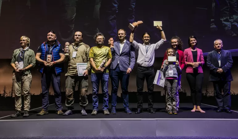 Laureaci Kolosów 2021. Marek Suslik drugi od lewej