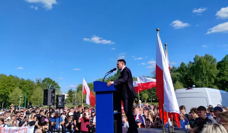 Sławomir Mentzen spotkał się z tyszanami na Placu pod Żyrafą - 01.05.2025