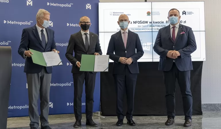 podpisanie umowy, autobusy wodorowe - 14.09.2021