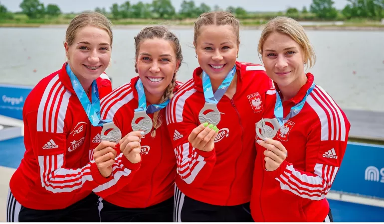 Polska osada w składzie: Karolina Naja (Tychy), Anna Puławska, Adrianna Kąkol i Dominika Putto wywalczyły 2 miejsce