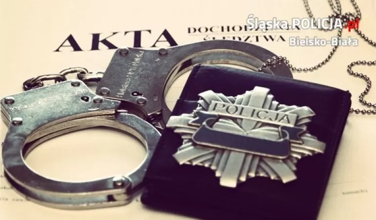 akta, dochodzenie, policja, kajdanki