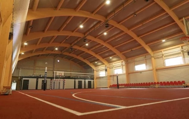 [ZDJĘCIA] Nowa hala sportowa gotowa! Obiekt wyposażony w strzelnicę laserową!