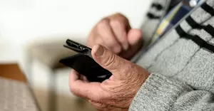 Senior, emeryt, telefon