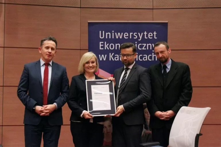 Zespół Szkół nr 1 z patronatem Uniwersytetu Ekonom