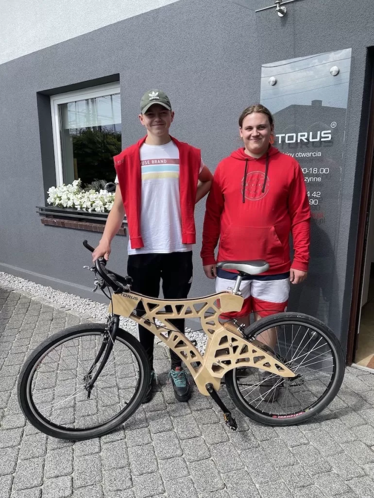 Rower ze sklejki torus