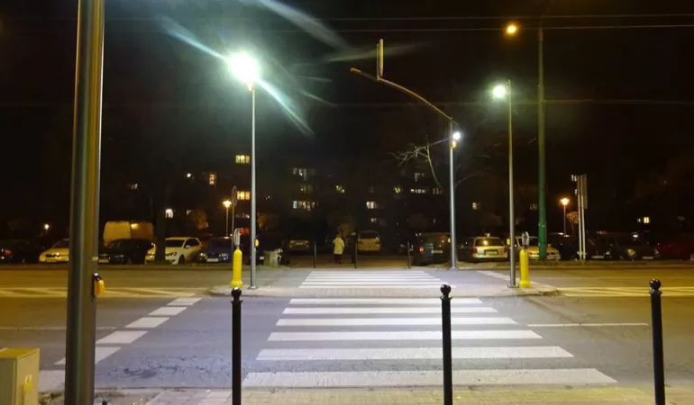 Aktywne przejścia dla pieszych na ul. Dmowskiego - 9.11.2017