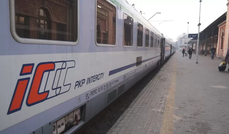 pkp, pociąg, wagon, intercity
