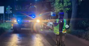 Tragiczny wypadek w Tychach. Auto stanęło w ogniu. Nie żyje kierowca - 02.05.2025