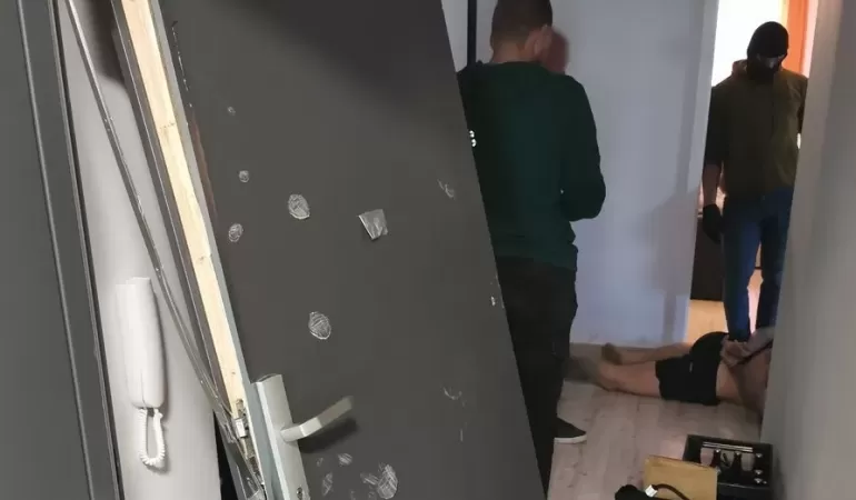Uderzenie w gang powiązany z pseudokibicami
