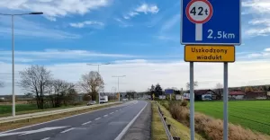 Kierowco! Bezwzględnie przestrzegaj ograniczenia tonażowego (42t)
