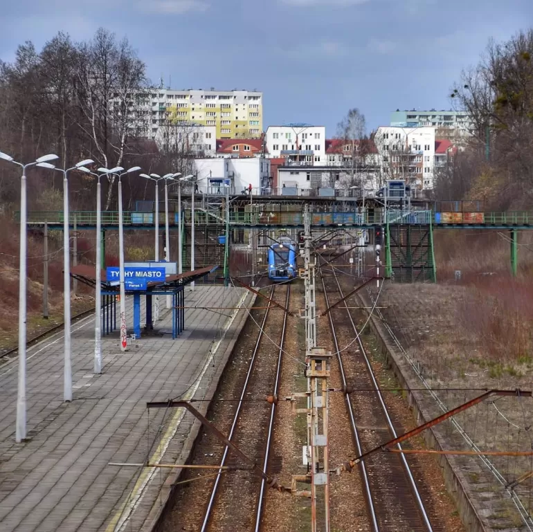 tychy,peron,pkp,kolejeslaskie,pociag,spacer,styczen2020,terazwtychach,fotodnia,instagram