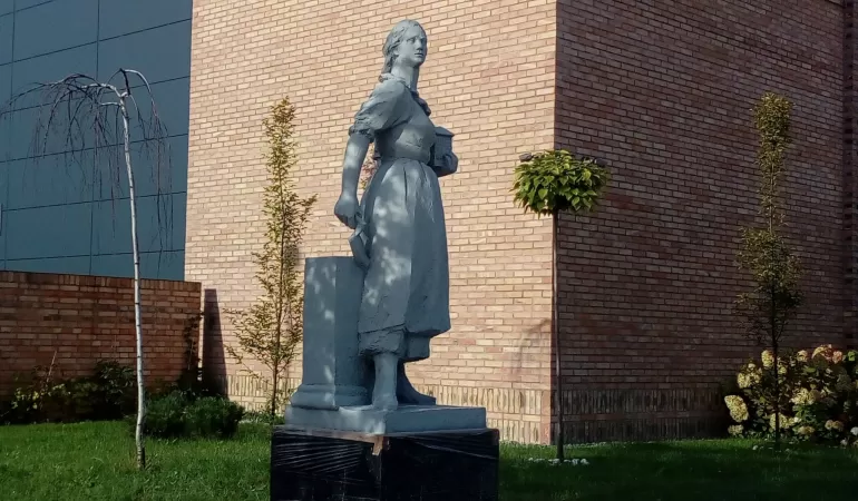 Kopia Murarki przed galerią StrefArt