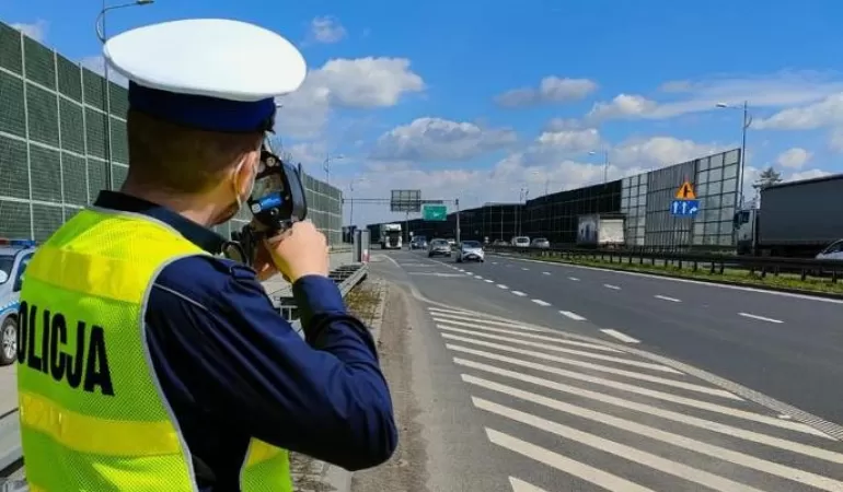 Kaskadowy pomiar prędkości. Policjanci ujawnili 56 wykroczeń