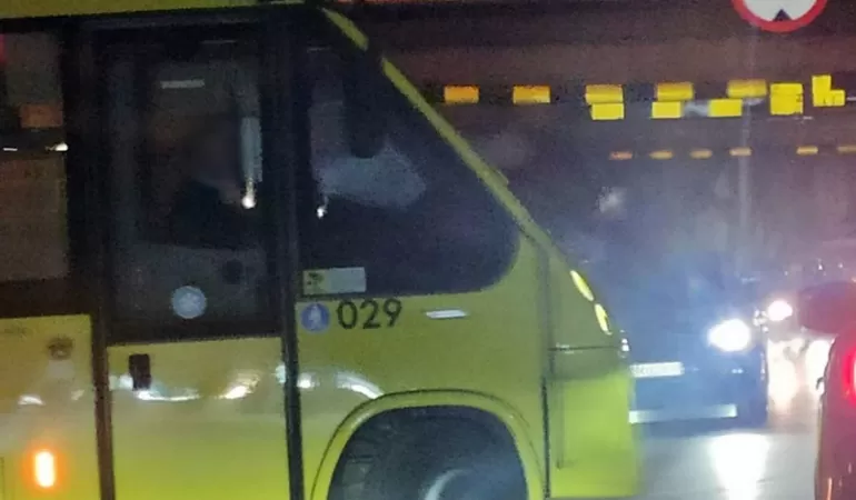 Kuriozalna sytuacja na ul. Glinczańskiej. Nieudany manewr
