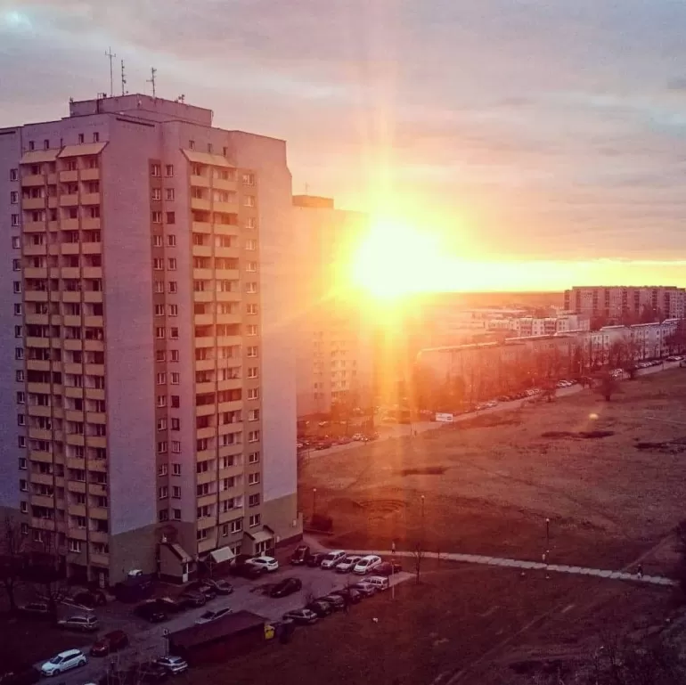 tychy,słońce,zachodslonca,blok,miasto,przedwiośnie,wiosna,13marca,marzec,silesia,fotodnia,instag