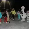Mikołajkowy bal przebierańców na lodzie dla dzieci