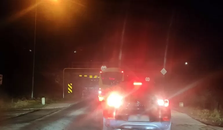 Kuriozalna sytuacja na ul. Glinczańskiej. Nieudany manewr