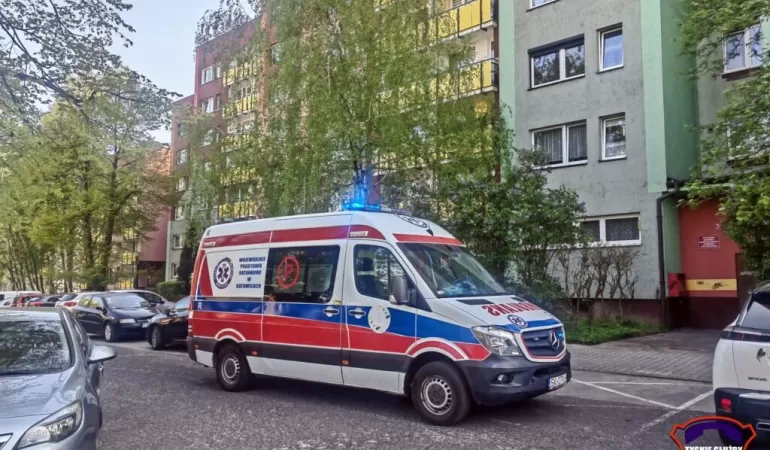Poparzony mężczyzna w mieszkaniu przy ul. Różyckiego. Ulatniał się gaz - doszło do zapłonu - 23.04.2025