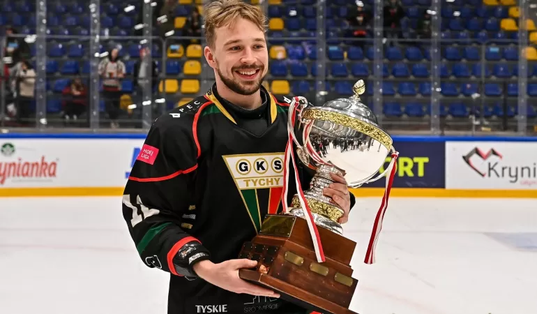 Olaf Bizacki zostaje w drużynie hokejowej GKS Tychy