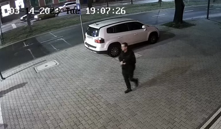 Rozpoznajesz mężczyznę ze zdjęć? Zgłoś się na policję